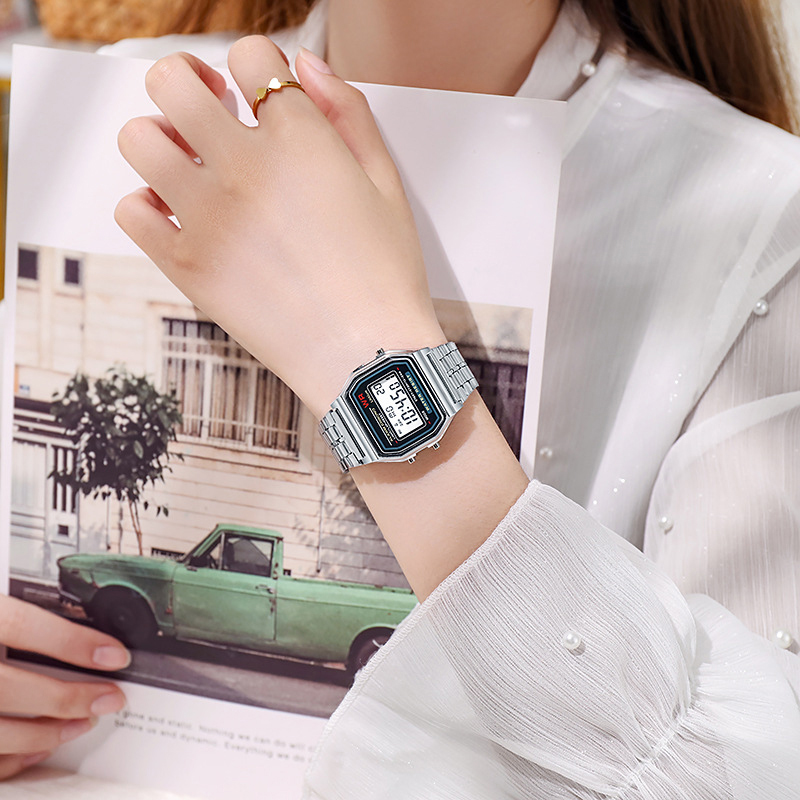 LED Stainless Steel Band Watch - Luxury Watch Winder recension och pris